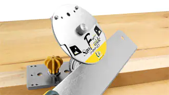Setting 45° bevel cut with saw