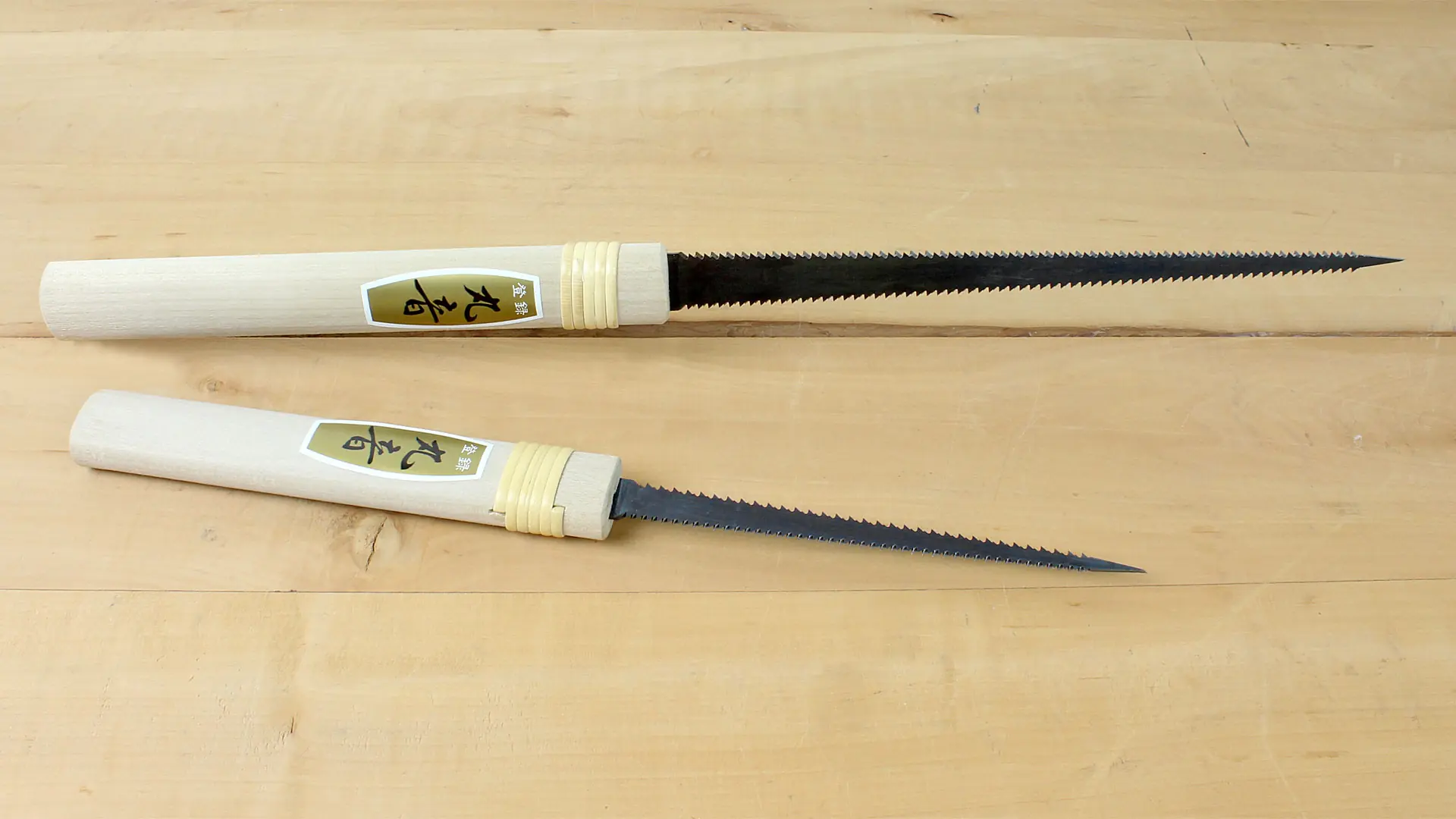 Japanese jigsaw with double-sided teeth Japanese jigsaw with double-sided teeth