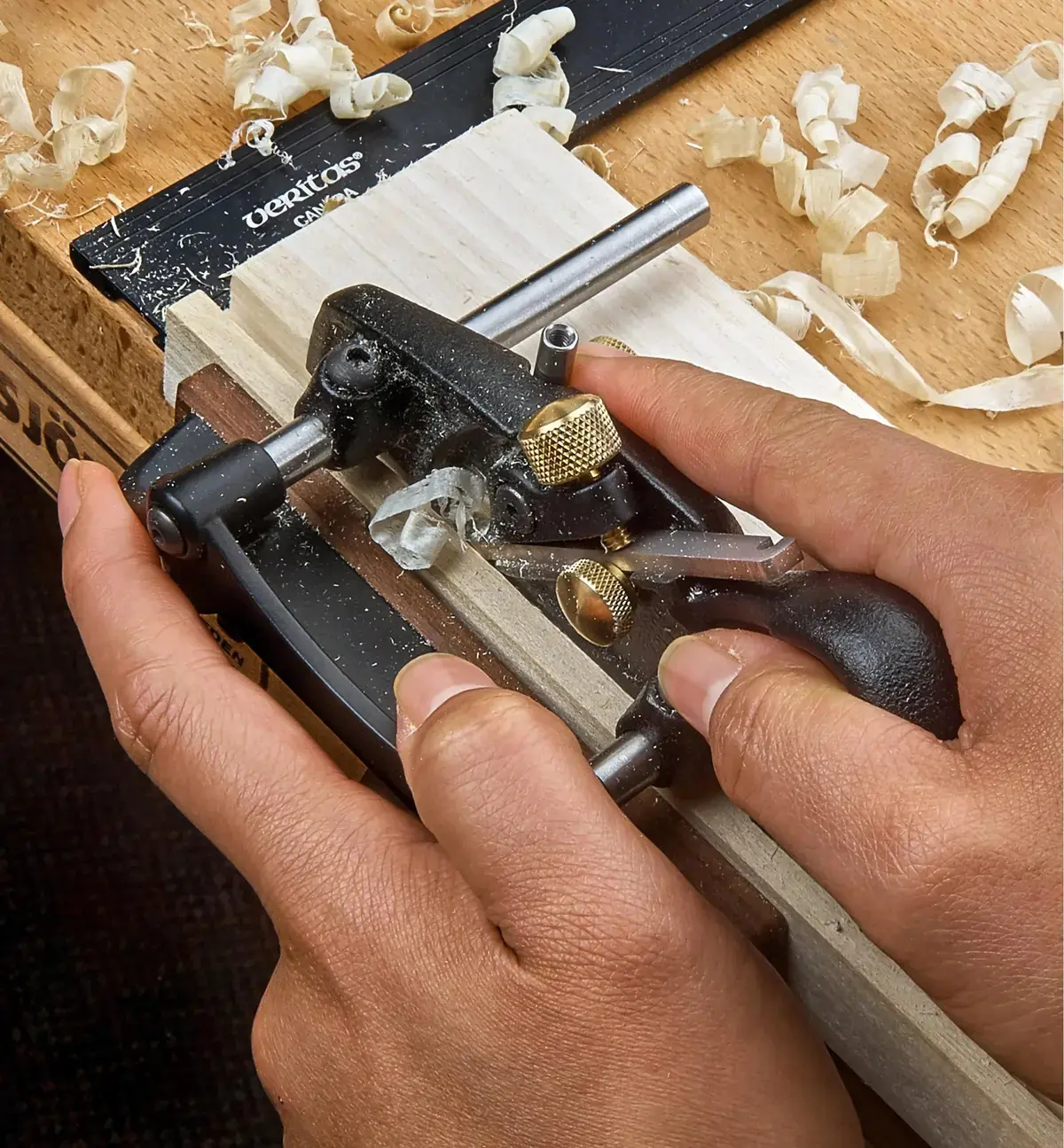 Box-Maker’s Plow Plane Right-Hand VERITAS