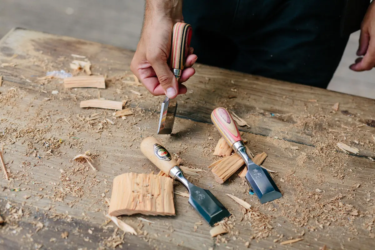 W.I.N.A.C. Short Chisel 35 mm in Leather Holster with Skateboard Handle CHERRIES