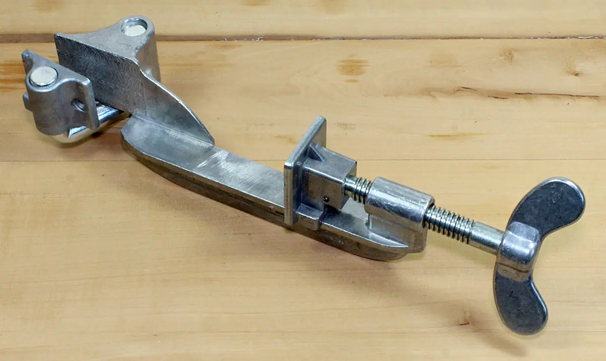 Shelf & Corner Clamp DUBUQUE