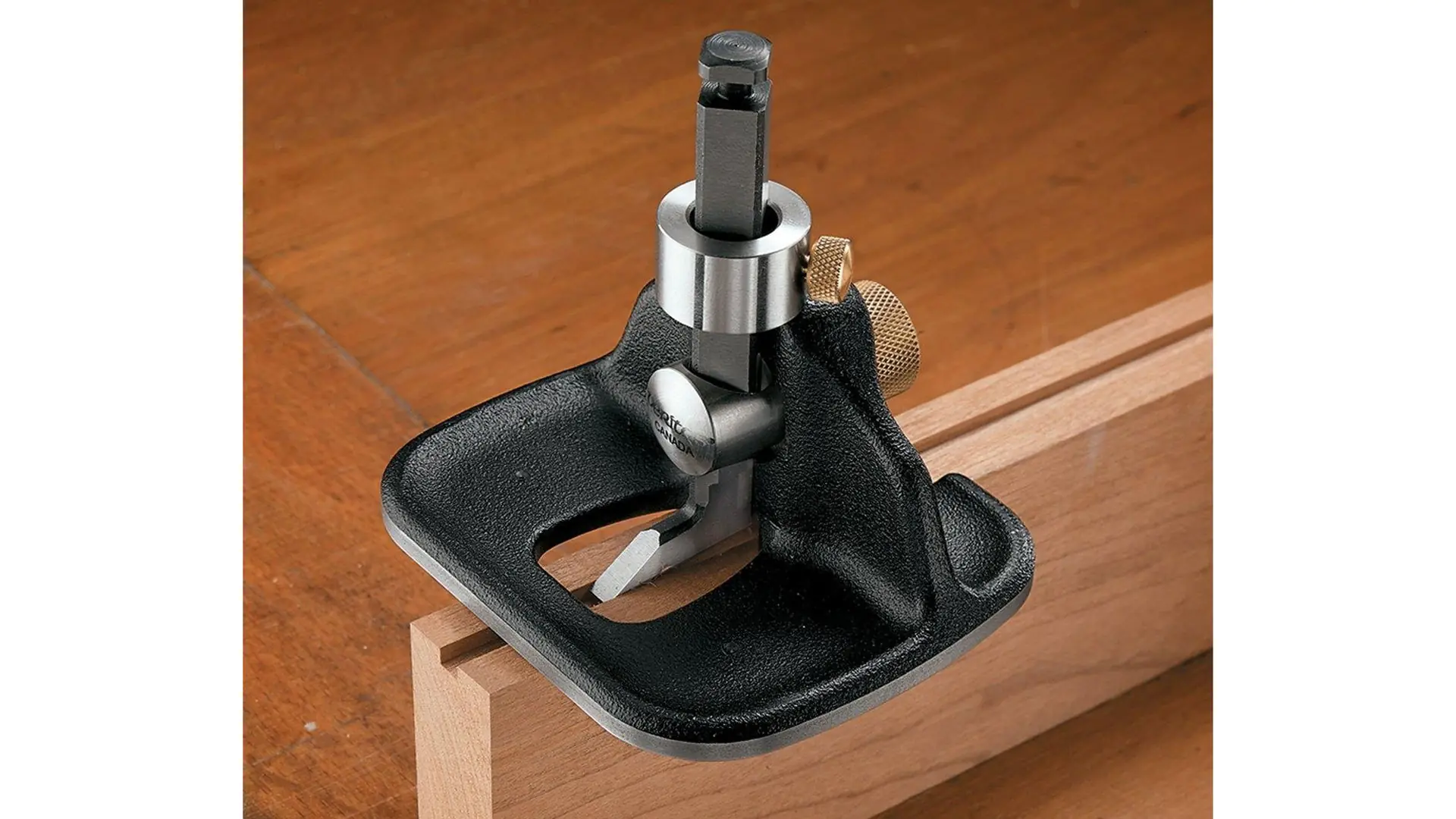 Medium Router Plane with Blade 1/4 in. = 6.35 mm VERITAS Medium Router Plane with Blade 1/4 in. = 6.35 mm VERITAS