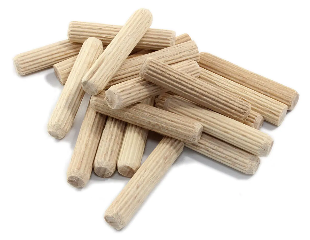 Fluted dowels made of beech wood, 6 x 30 mm