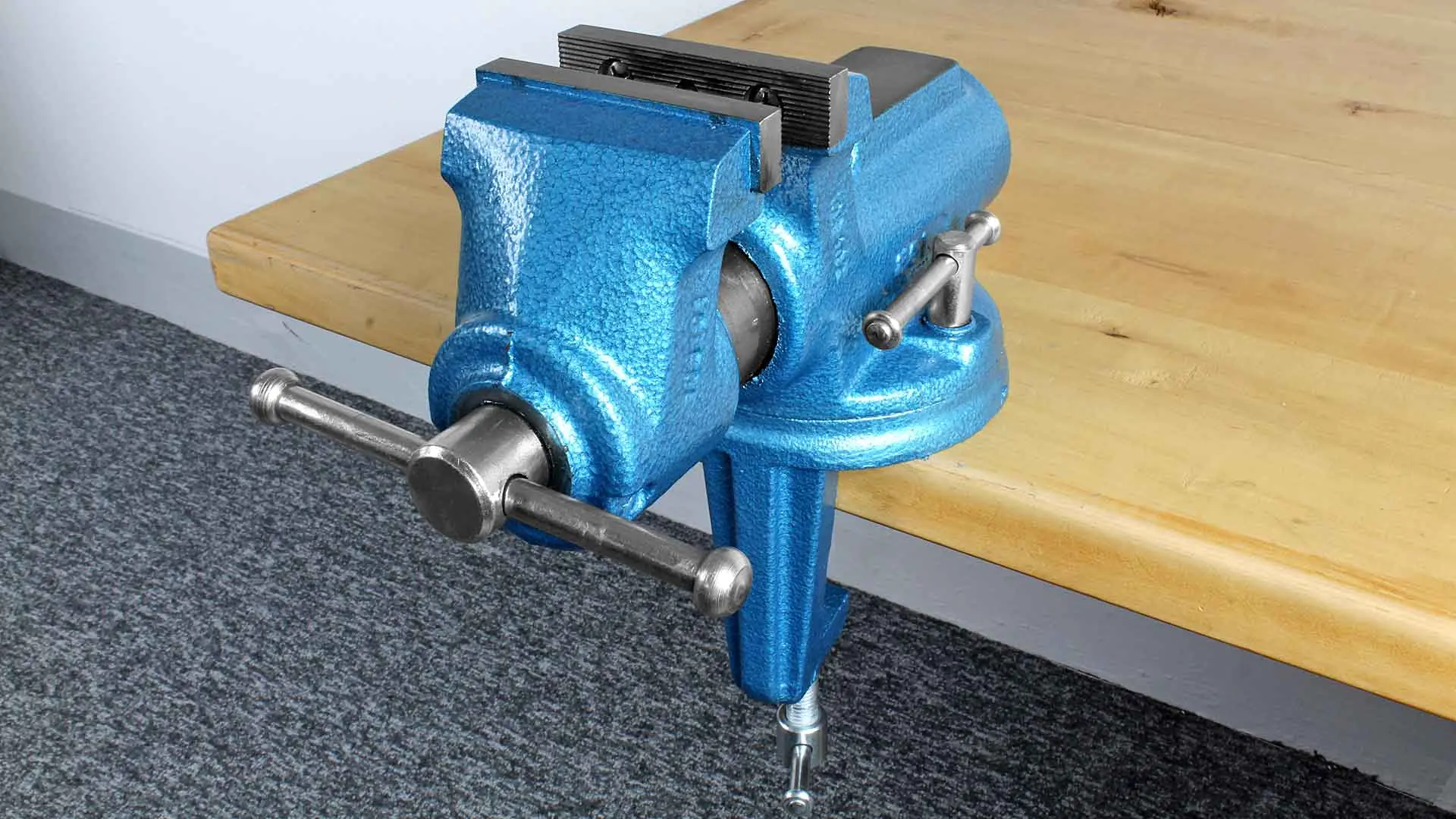 Heavy cast iron vice with clamp mount YORK