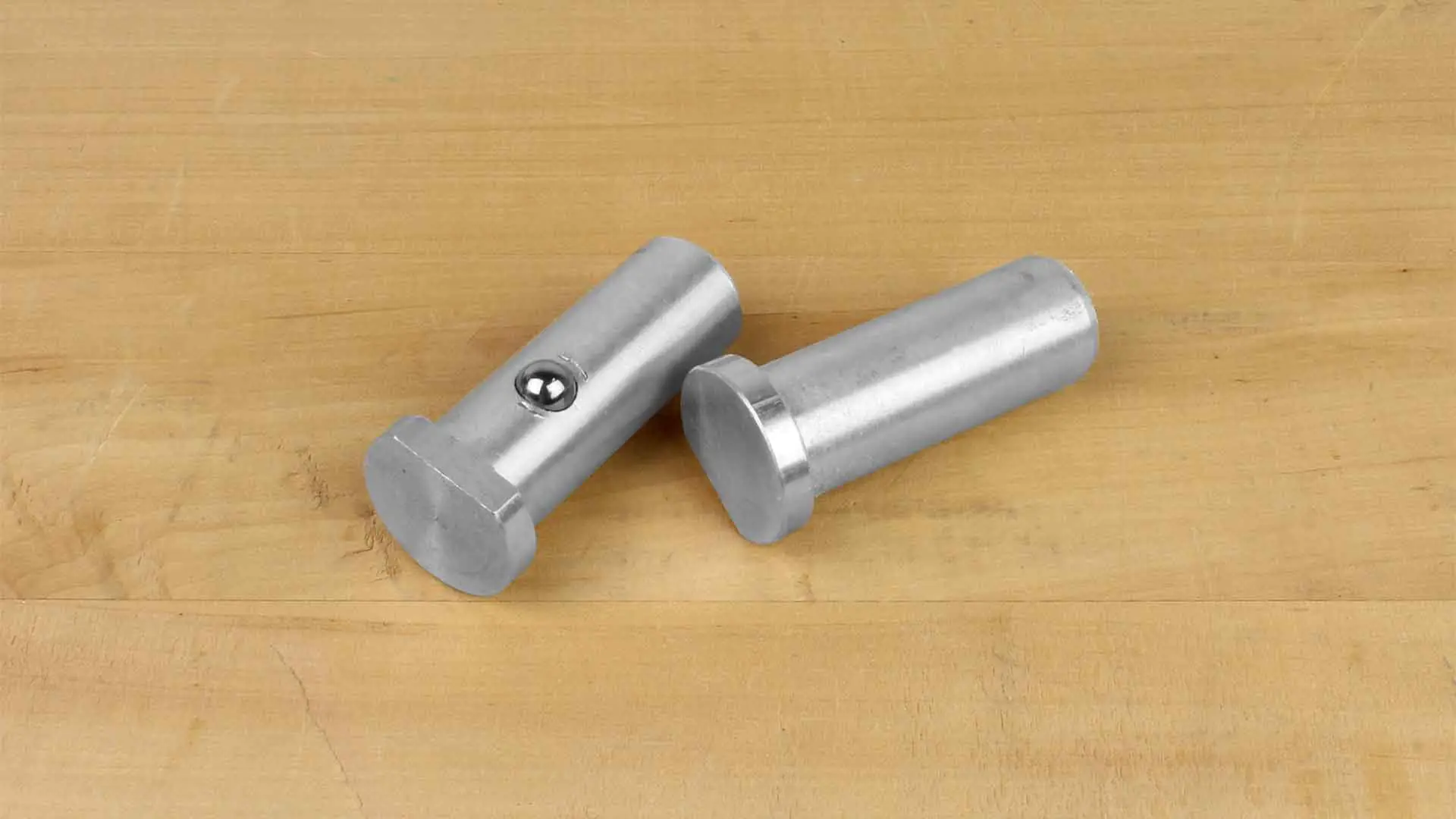 Pr. Round Bench Dogs 57 mm D = 18.7 mm PINIE
