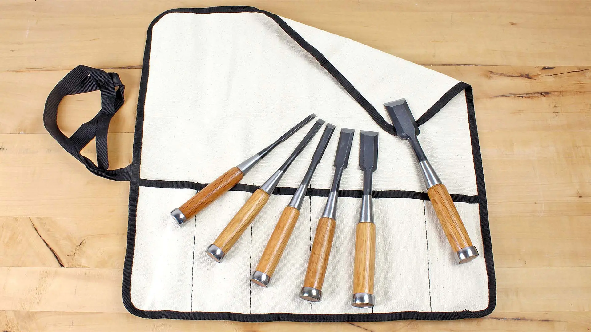 Set of 6 Japanese Chisels 6-9-12-18-24-30 mm in Canvas-Tool Roll HIKOZA