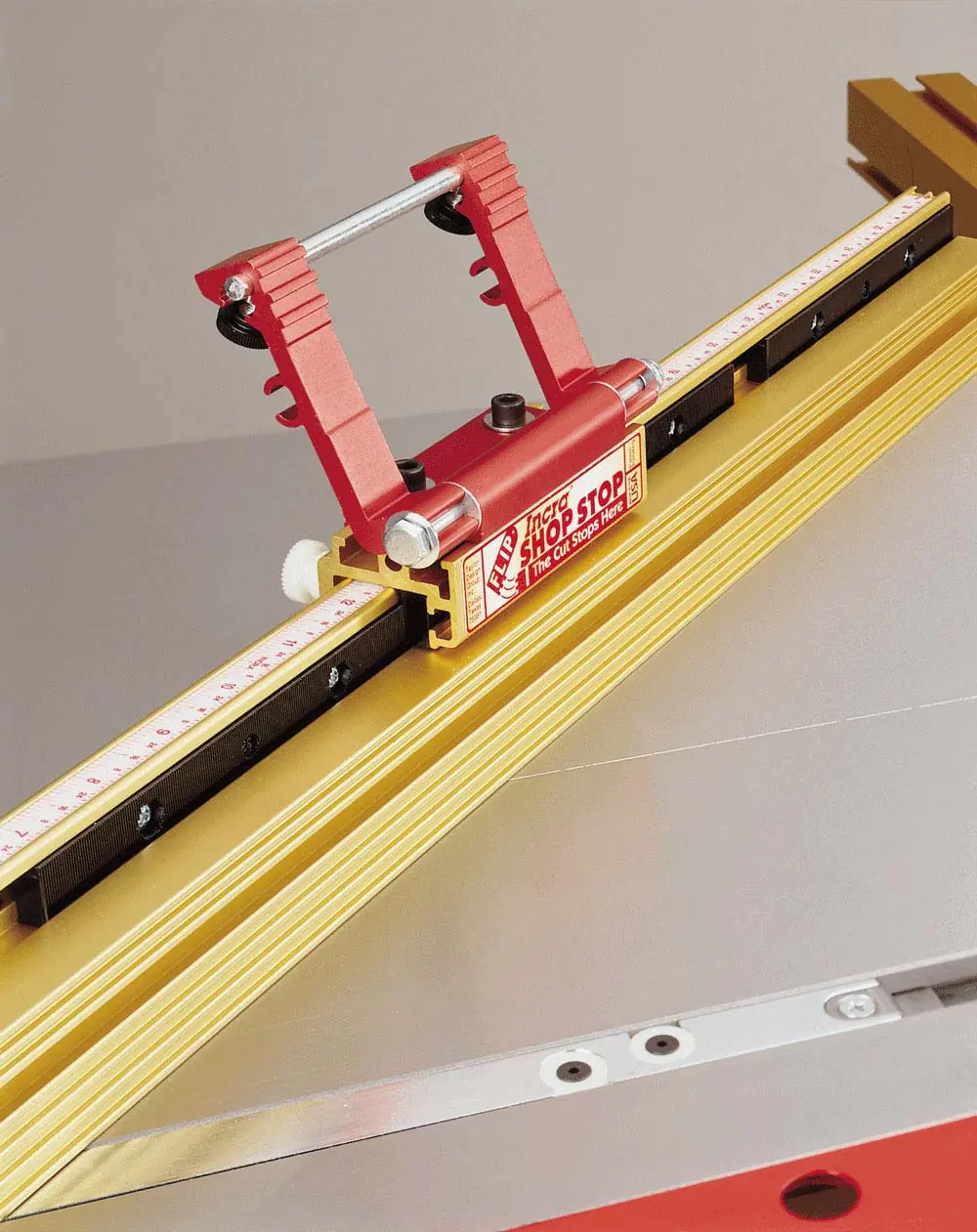 INCRA Miter 5000 with Telescoping Flip Fence 1625 mm - Flip Shop Stop - 2MDF Sled Panels - 2 embedded T-Tracks Metric Version INCRA Miter 5000 with Telescoping Flip Fence 1625 mm - Flip Shop Stop - 2MDF Sled Panels - 2 embedded T-Tracks Metric Version