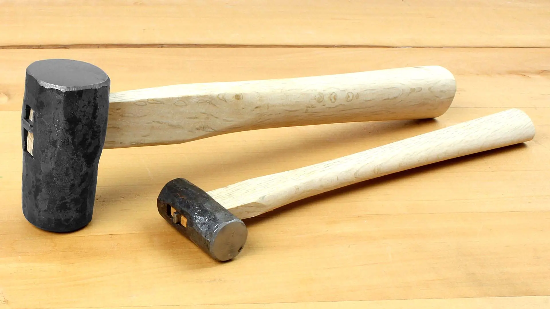Japanese forging hammer by Makoto Aida