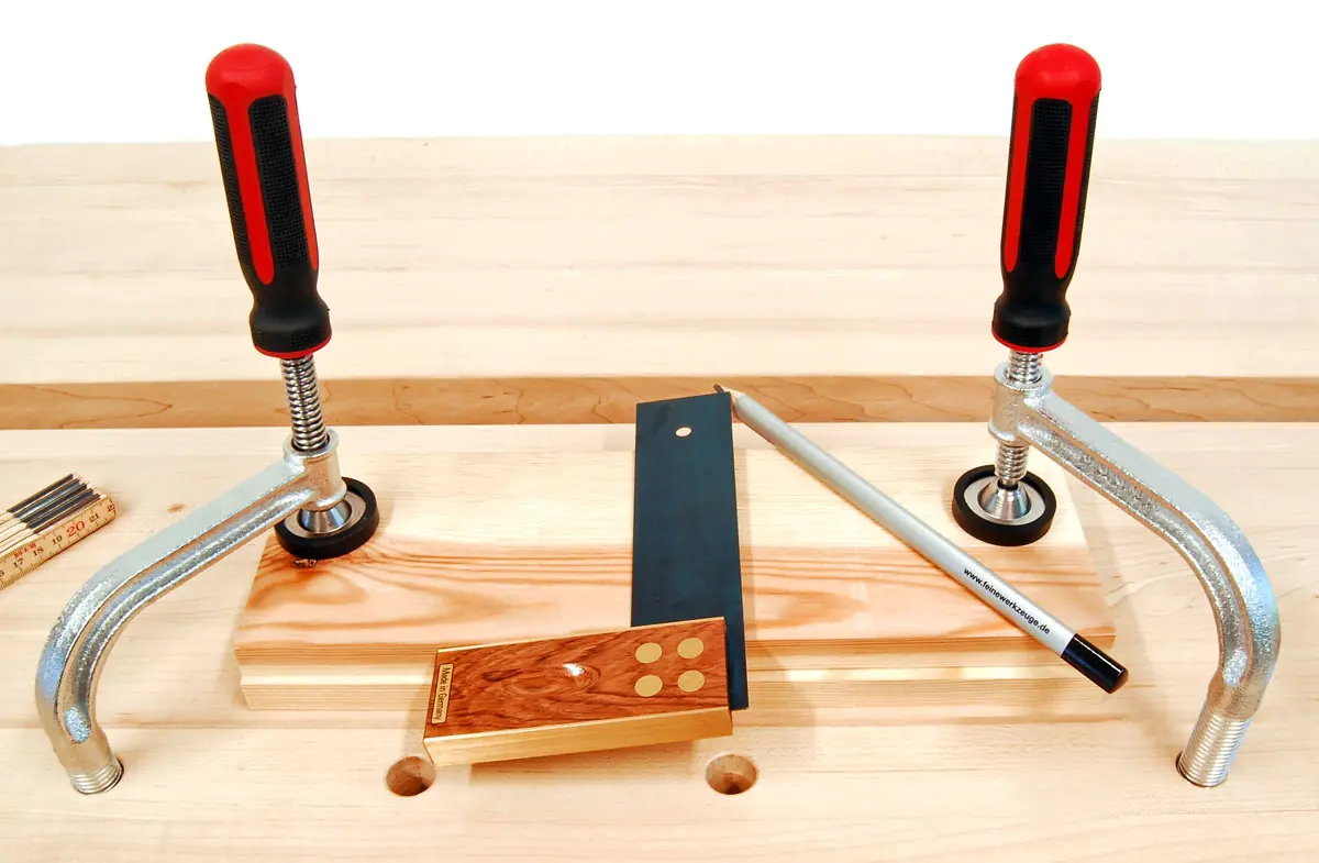 Bench Holddown for round Dogholes 19 mm JUUMA