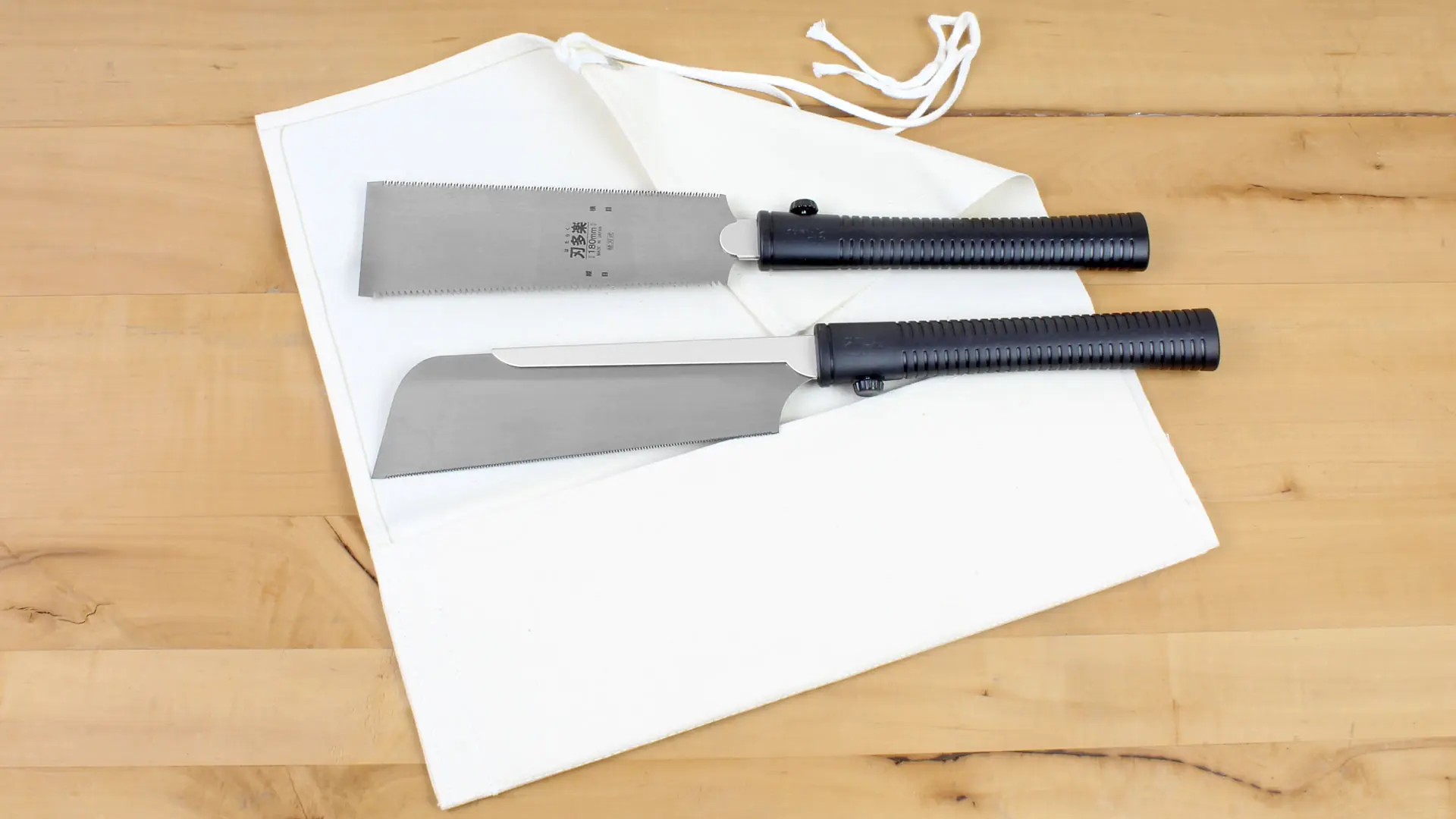 Set: Dozuki DUO short nr. 312036 - Ryoba short nr. 312098 - Canvas Bag 309858 Set: Dozuki DUO short nr. 312036 - Ryoba short nr. 312098 - Canvas Bag 309858