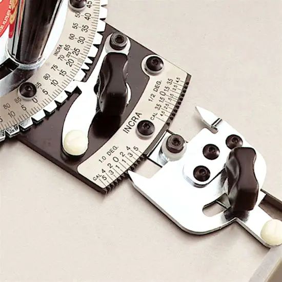 INCRA Miter 3000SE with Track Fence 27 - 49 in. = 686 - 1244 mm with Sliding Stop and Telescopic Fence INCRA Miter 3000SE with Track Fence 27 - 49 in. = 686 - 1244 mm with Sliding Stop and Telescopic Fence