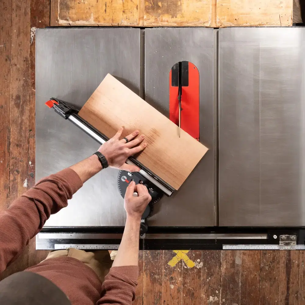 REVOLUTION Miter Gauge with Fine Adjustment SawStop