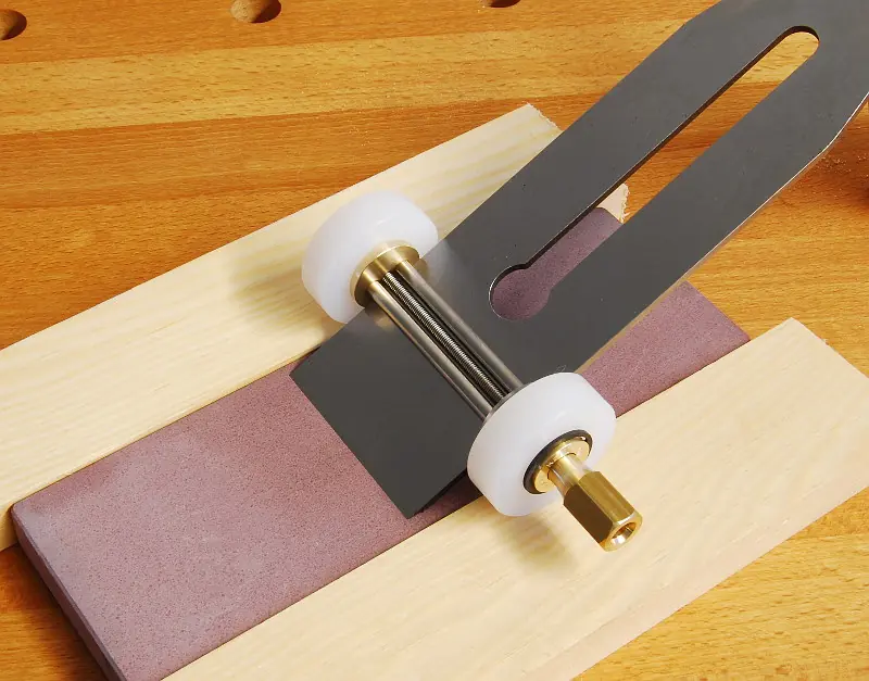 Honing Guide No. 2 wide with large Rollers for Blades 2 to 60mm R.KELL